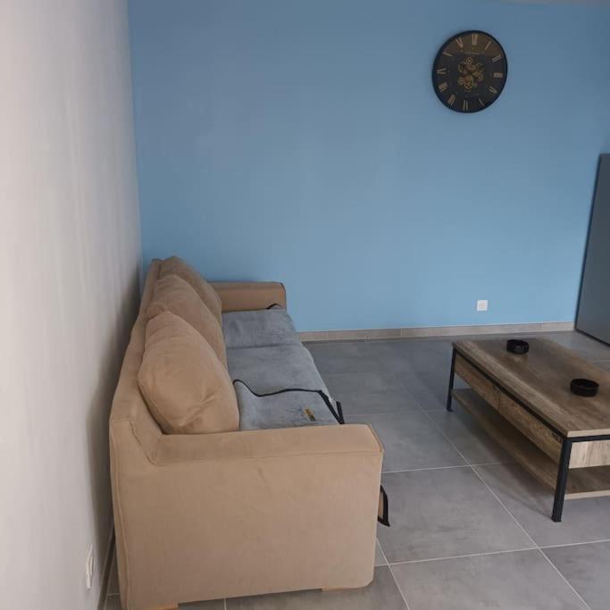 Loft Entier, Calme, Fibre Et Wifi Apartment Saint-Quentin  Exterior photo
